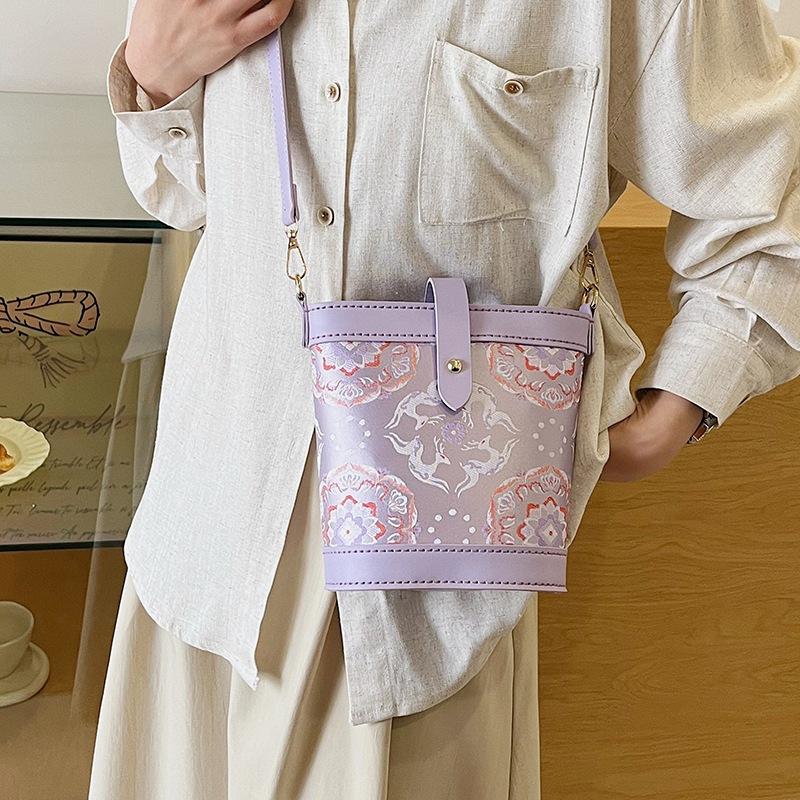DIY Knitted Bag - Pink Vintage - Leatherwork Patterns review and price